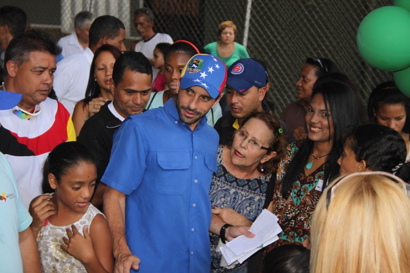 Capriles hace llamado a enfocarse en elecciones parlamentarias 2015