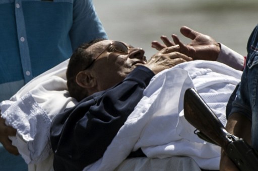 Aplazan sentencia contra expresidente Mubarak
