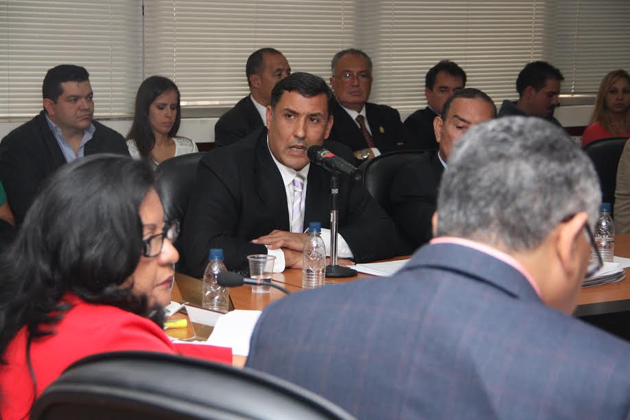 Ex gobernador Pablo Pérez exige acceso al expediente de comisión de contraloría de la AN