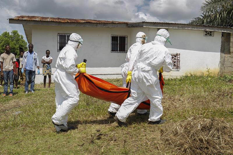 OMS garantiza el suministro 6 meses de equipos de protección contra el ébola