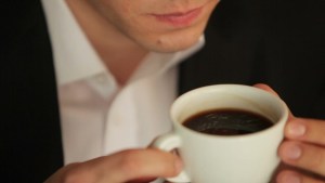 El café aumenta las posibilidades de sobrevivir al cáncer de intestino