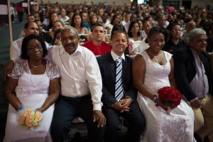 El mayor casamiento en la historia de Río de Janeiro con 1.960 parejas (Fotos)