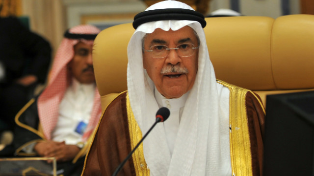Arabia Saudita se muestra “indiferente” ante caída del precio del petróleo