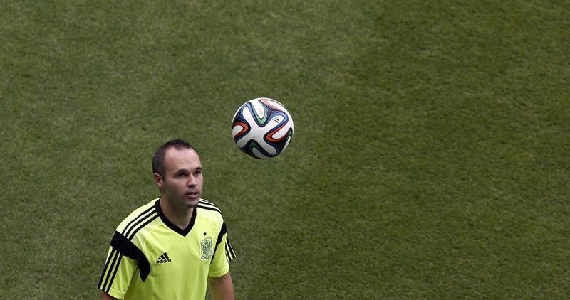 Iniesta vuelve a entrenar en el Barça