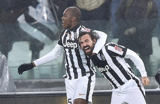 Un magistral Pirlo decide el derbi para la Juventus (Fotos)