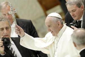 Papa Francisco invita a vivir una Navidad sin mundanidad