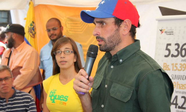 Capriles pide unión para derrumbar el muro de la división que creó el Gobierno