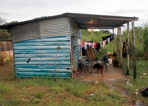Habitantes del sector Simón Bolívar, en San Félix, tienen 17 años olvidados