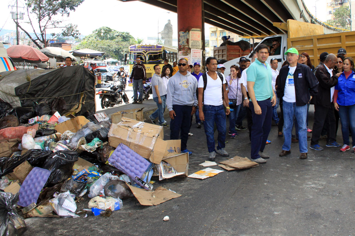 Ledezma: Nuestra propuesta es mancomunidad y reciclaje para reducir la basura