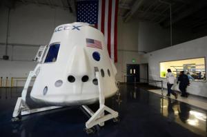 SpaceX lanza con éxito su cápsula Dragon pero no logra recuperar parte del cohete Falcon 9