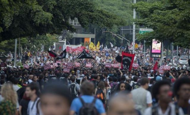 Vuelven las protestas en Brasil contra el aumento del transporte