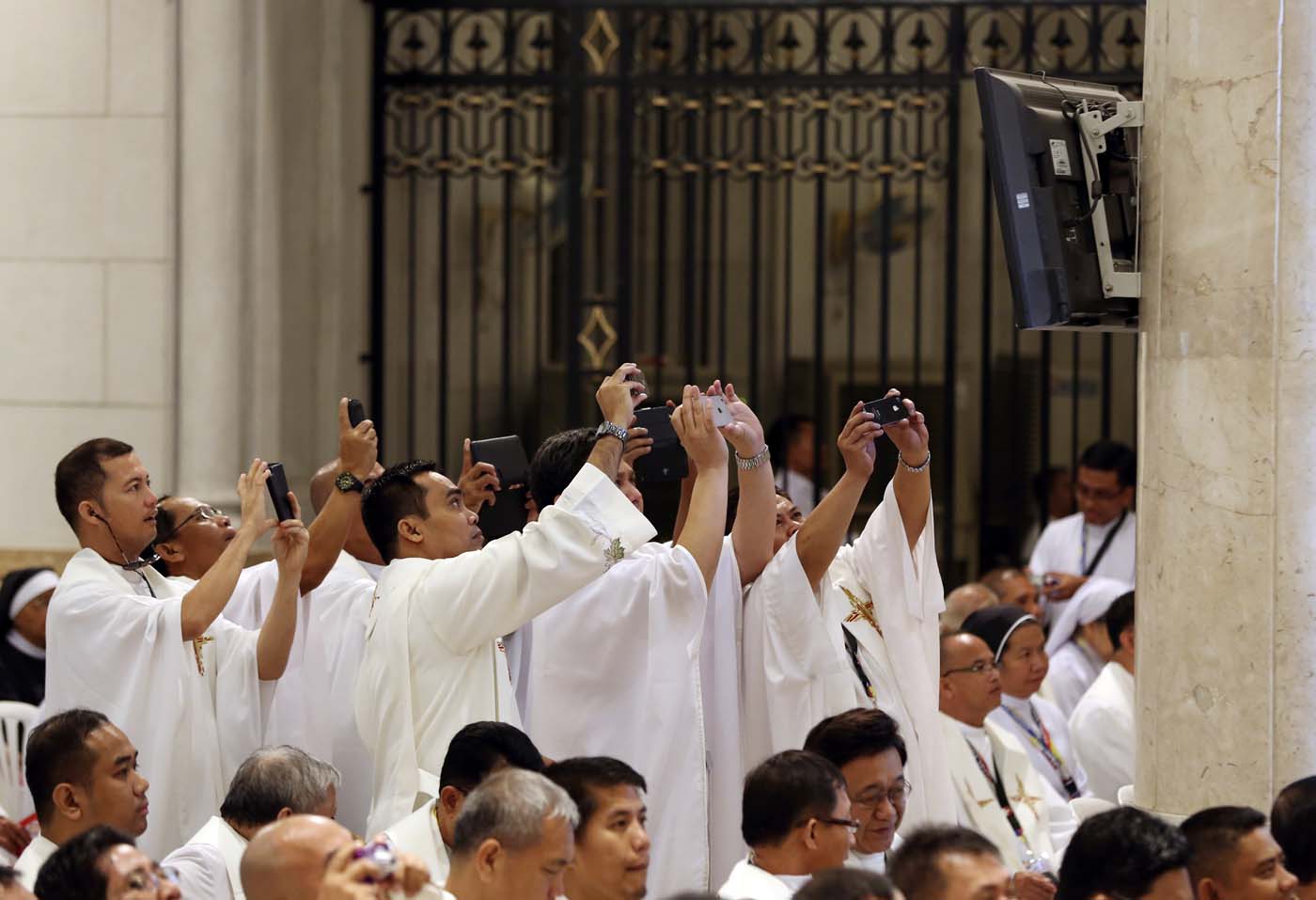 Smartphones y tabletas saludan al Papa (Fotos)