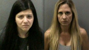 Arrestan a dos profesoras por dar alcohol y tener sexo con estudiantes en la playa