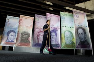 ¡Hiperinflación! Venezuela importa toneladas de billetes en jets jumbo