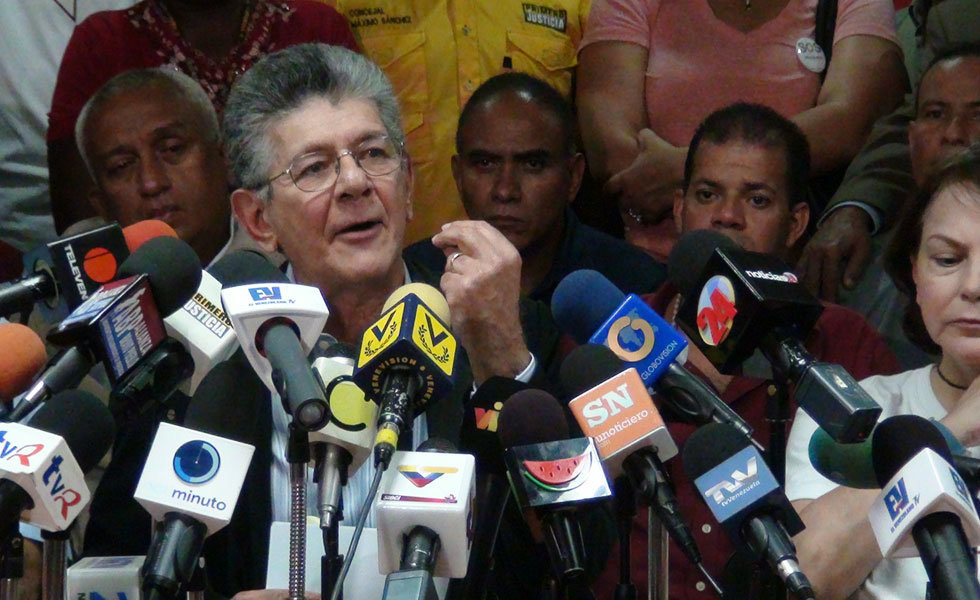 Ramos Allup insiste en la presentación de tarjeta única para las parlamentarias