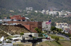 Embajada de EEUU en Caracas suspende otorgamiento de visas por falta de personal (Comunicado)