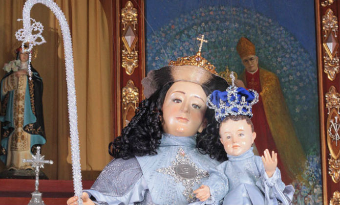 Roban réplica de la corona de la Divina Pastora