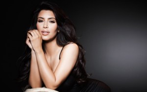 Liberan a otros cuatro sospechosos por caso de robo a Kim Kardashian en París