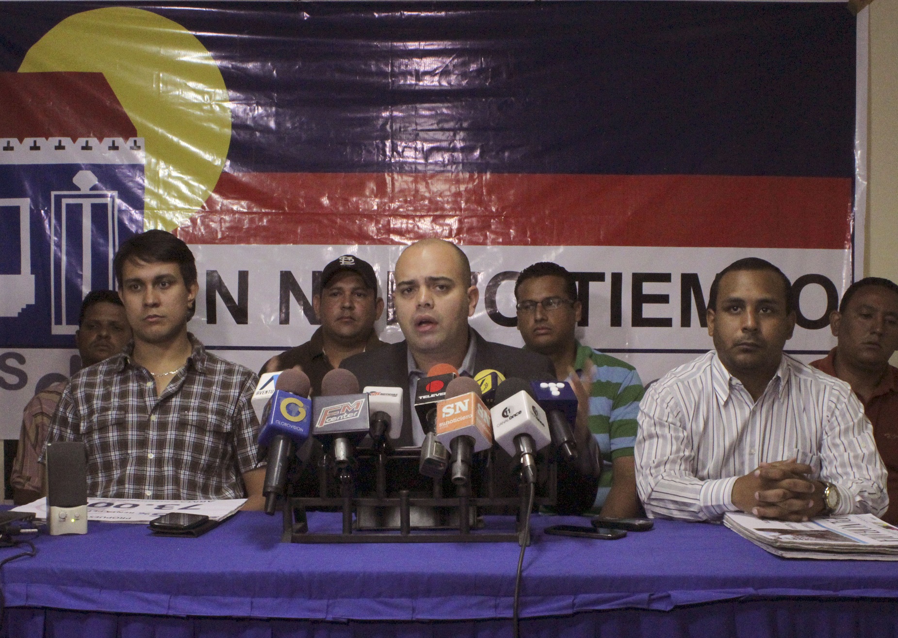 Leonardo Fernández: El plan desarme de Maduro fue derrotado por la delincuencia