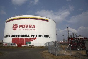 Pdvsa mantiene desplome en la producción de crudo y la reduce en 36 mil barriles diarios