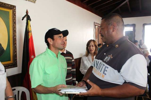 Capriles: Cambio es darle oportunidades al pueblo para que salga adelante