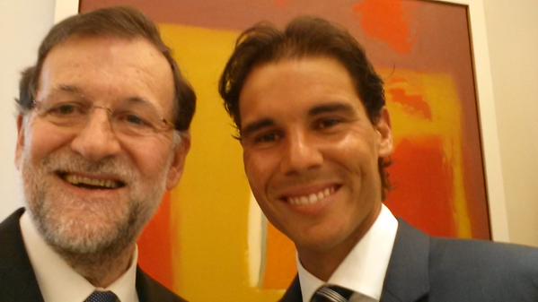 Rajoy se hace un “selfie” con Nadal (Foto)