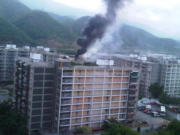 Reportan incendio en zona industrial de Guarenas