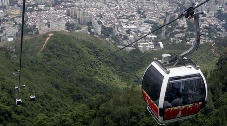 Teleférico El Avila suspende temporalmente sus operaciones ante caída de antena repetidora