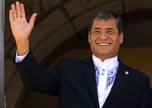Los desafíos de Correa a pocos días de la llegada del papa Francisco