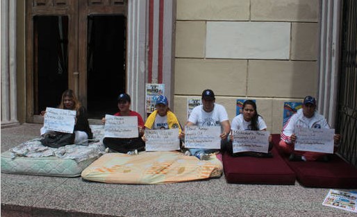 Cinco estudiantes y una profesora de la ULA iniciaron huelga de hambre