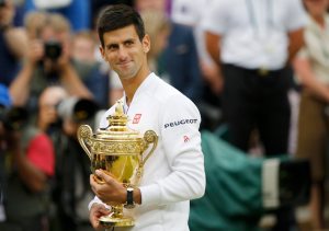 Djokovic derrota a Federer en la final de Wimbledon