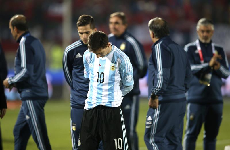 La selección argentina regresó a Buenos Aires sumida en el silencio