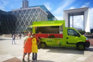 El primer Food Truck venezolano en París causa furor y nostalgia por su sabor