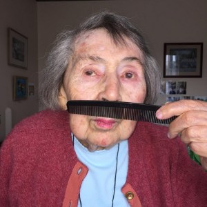 ¡Increíble! La reina de Instagram tiene 97 años (Fotos)