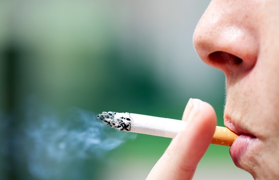 OMS solicitó aumentar los impuestos sobre el tabaco