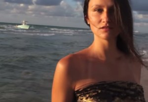 Indocumentados desembarcaron en EEUU mientras modelo grababa un video para Youtube