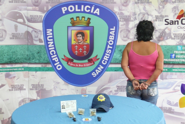 Detienen en San Cristóbal a mujer con droga en sus partes íntimas
