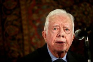 Expresidente Carter anuncia que el cáncer se extendió a su cerebro
