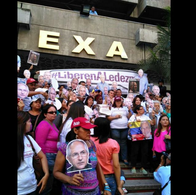 Así fue la manifestación para exigir la libertad de Antonio Ledezma (Fotos+Video)
