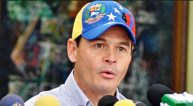Apresan a 66 militares venezolanos y a 34 presuntos paramilitares colombianos