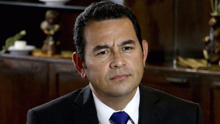 Presidente de Guatemala niega que la muerte de 37 niñas sea un crimen de Estado
