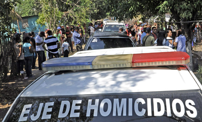En Barquisimeto mujer embarazada tuvo que fingir estar muerta mientras atacaban a su novio