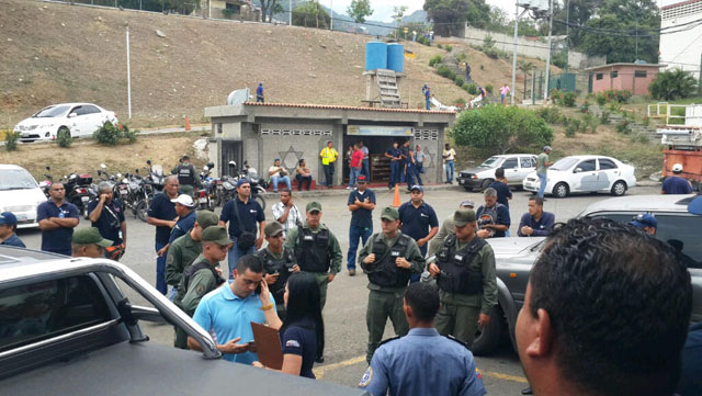 GNB desaloja almacén en el aeropuerto de Maiquetía (FOTOS)