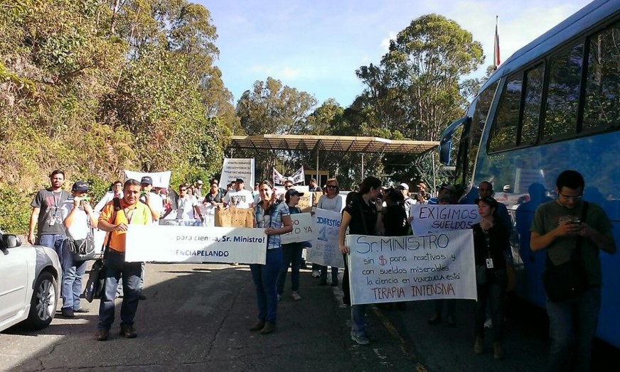 Trabajadores de Quimbiotec protestaron en el Ivic este #30Oct