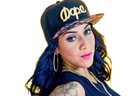 Mestiza le canta al amor al ritmo del rap (Video)