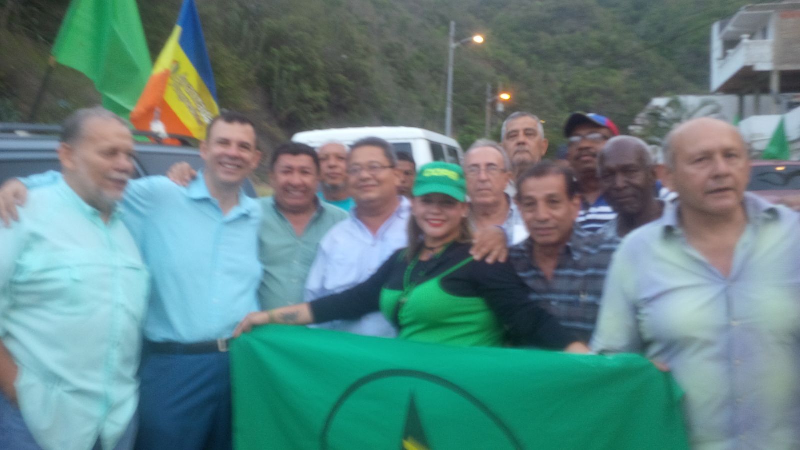 Roberto Enríquez acompañó a la MUD en el cierre de campaña de Vargas