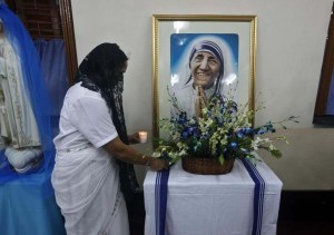Vaticano confirma cura milagrosa de brasileño que permitirá canonizar a la madre Teresa