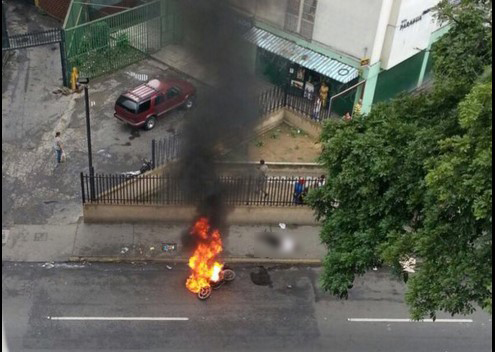 Vecinos de Palo Verde lincharon a malandro (Fotos)