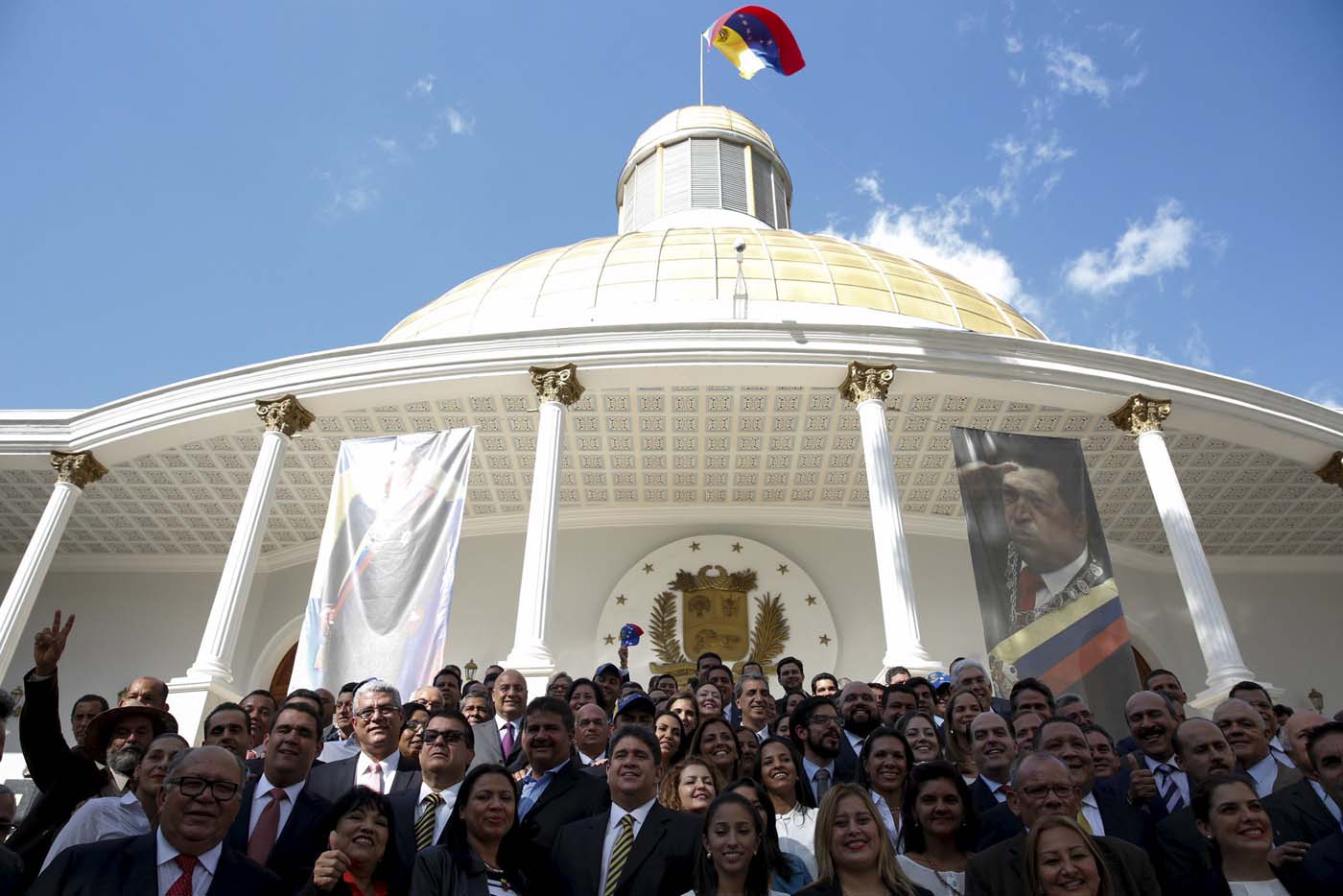 Gobiernos felicitan a Venezuela por nueva AN y piden que se respete voluntad del pueblo