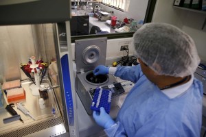 Laboratorio peruano desiste de elaborar vacunas contra el Covid-19 por “estrés y cansancio”